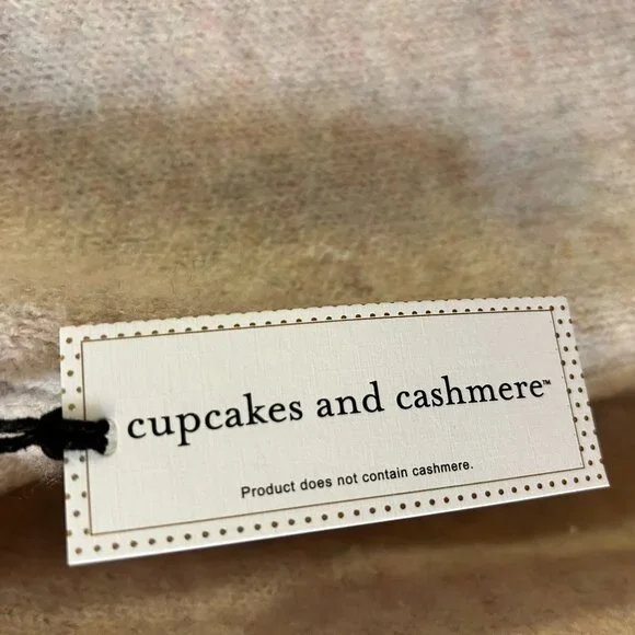 New Cupecakes & Cashmere Sweater: Size XL - Picture 6 of 10